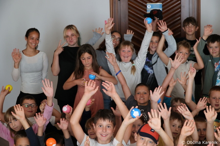 Otroci Društva Počitniško varstvo Kamnik obiskali župana Mateja Slaparja (13)